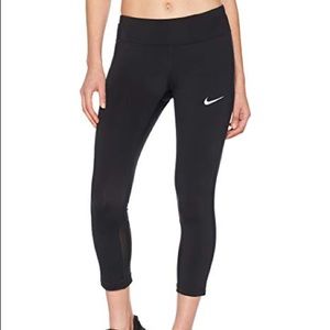 NWOT black nike leggings